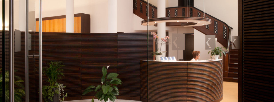 Der Blick ins Foyer unseres Hauptsitzes am Joliot-Curie-Platz in Halle an der Saale.